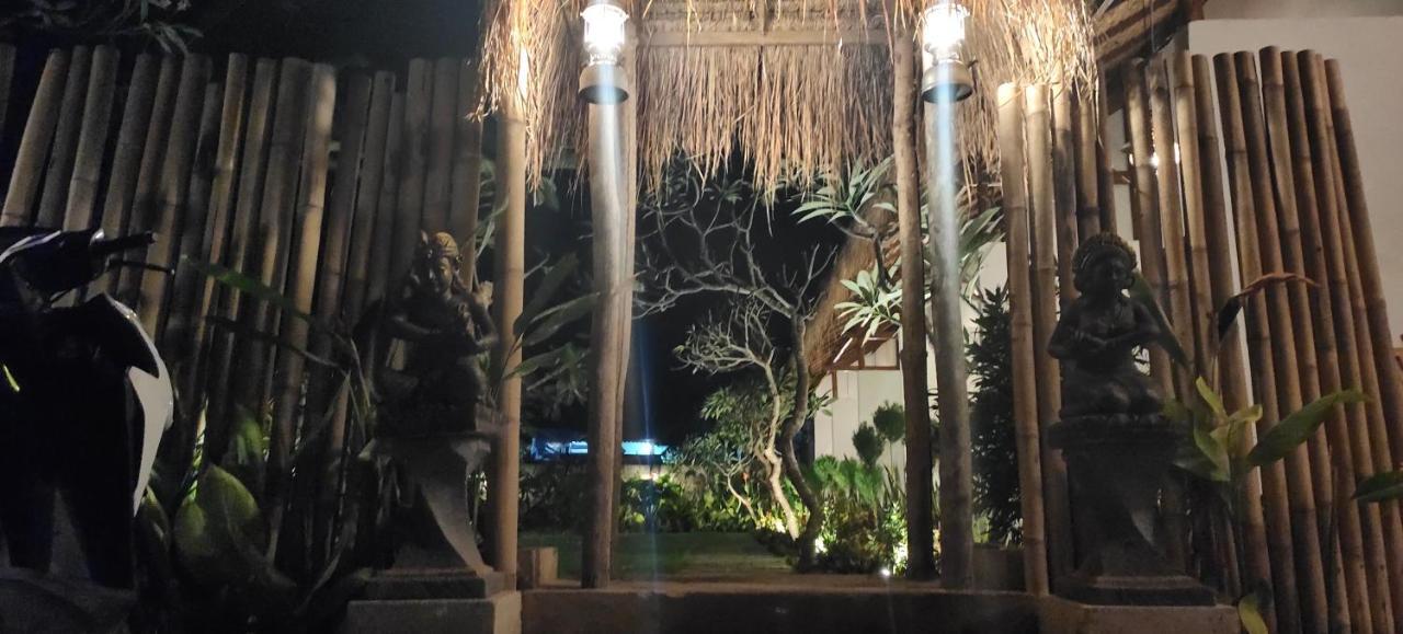 The Poetri Oka Hotel Batununggul Luaran gambar