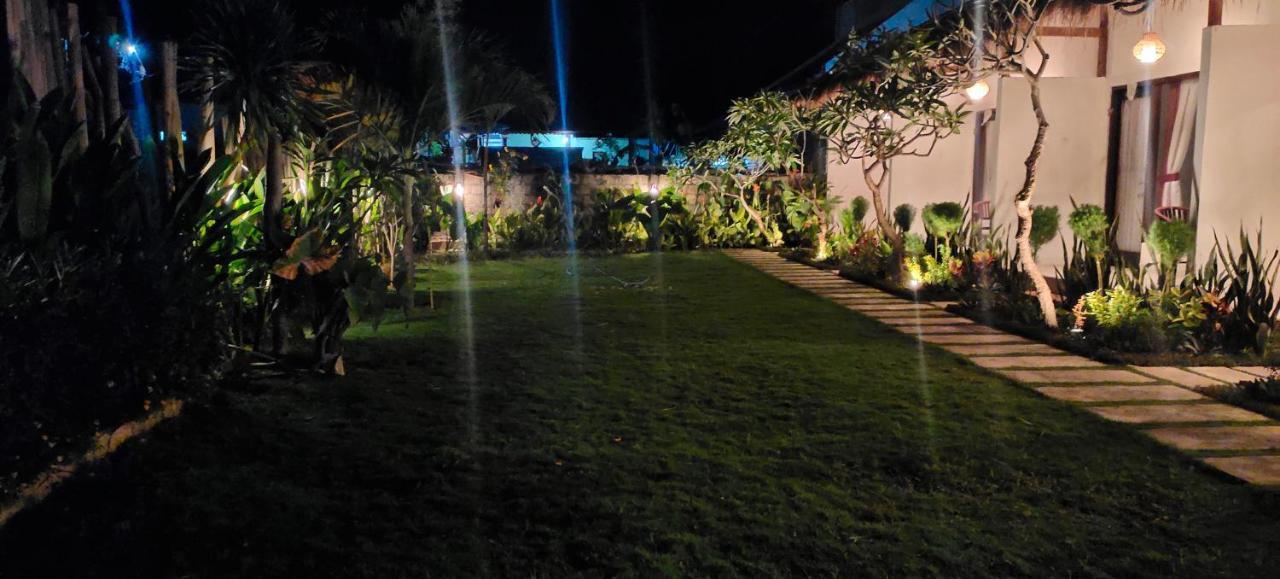 The Poetri Oka Hotel Batununggul Luaran gambar