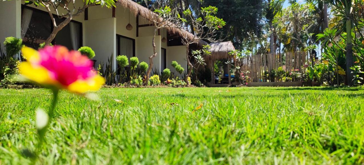 The Poetri Oka Hotel Batununggul Luaran gambar